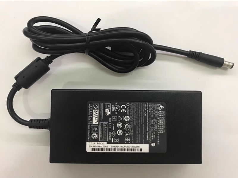 محول تيار متردد دلتا ADP-180MB - مراجعة Laptop Charger وسعره